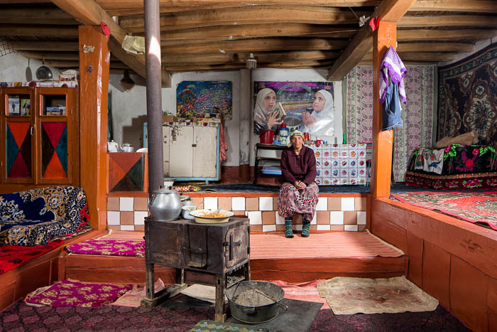 Pamiri woman sitting in her home in Vichkut (2014)
